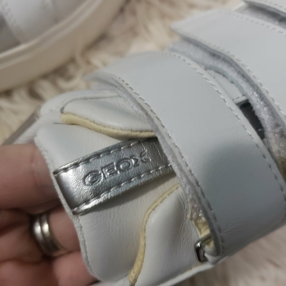Geox Silver-Accented White Leather Sneakers 10.5 - Picture 5 of 6